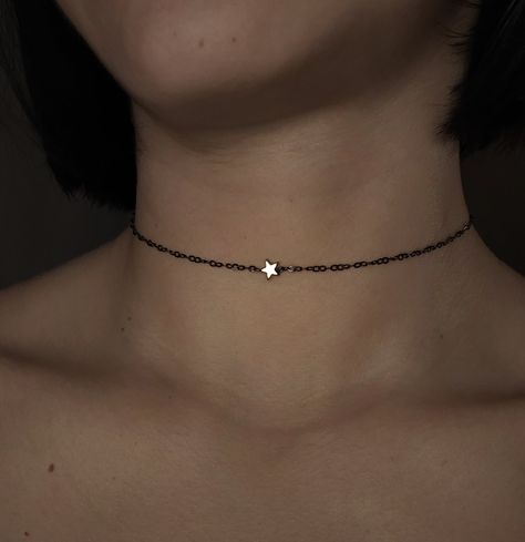 Dark Winter Jewelry, Snowflake Choker, Minimalist Jewlery, Winter Skies, Gothic Pendant, Winter Jewelry, Star Black, Witchy Jewelry, Gothic Necklace