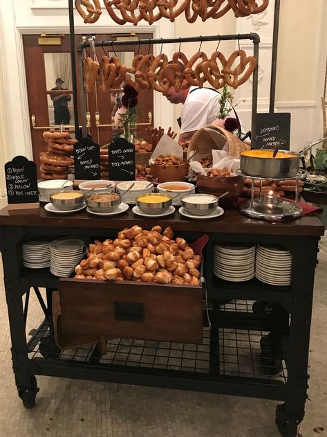 Pretzel Bar Wedding, Pretzel Stand, Pretzel Bar, Wedding Food Bars, Chili Bar, Pretzel Bars, Wedding Snacks, Sandwich Bar, Reception Food