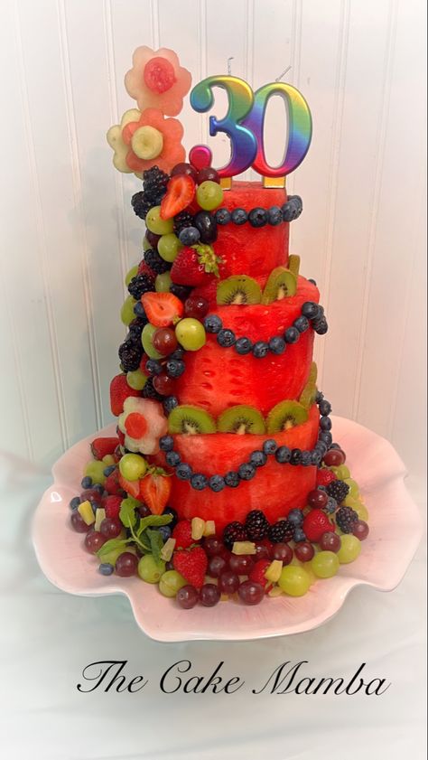 Fruit Bday Cake, Cakes Made Out Of Fruit, Cake Made Out Of Fruit, Cake Made Of Fruit, Watermelon Fruit Cake, Watermelon Cakes, Watermelon Cake Birthday, Edible Fruit Arrangements, Fruit Birthday Cake