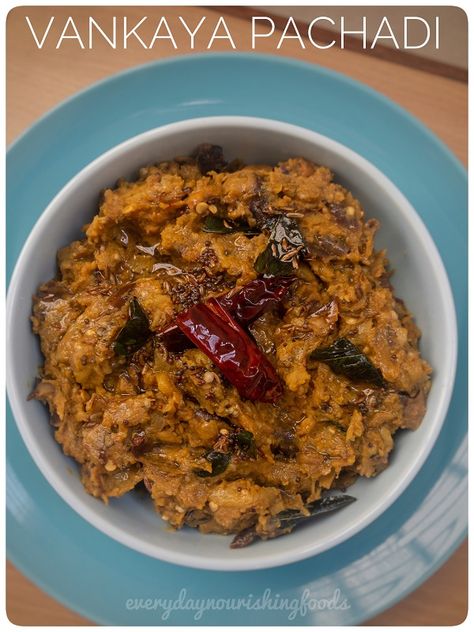 Pachadi Recipe, Snake Gourd, Indian Chutney Recipes, Andhra Recipes, Ginger Chutney, Methi Seeds, Mash Recipe, Urad Dal, Chutney Recipe