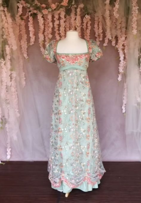 1800s Dresses, Gaun Abad Pertengahan, Regency Gown, Regency Era Fashion, Regency Dress, Fairytale Fashion, Regency Fashion, Old Fashion Dresses, Elegant Prom Dresses