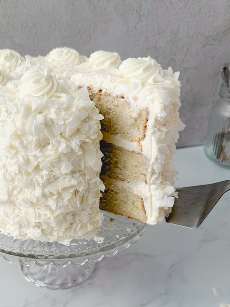 Coconut Layer Cake - Coconut Cake Wedding, Fluffy Coconut Cake, Fresh Coconut Cake, Coconut Cake Decoration Ideas, Coconut Wedding Cake, Vanilla Coconut Cake, Best Coconut Cake Recipe Ever, Tender Coconut Cake, Birthday Cake Coconut