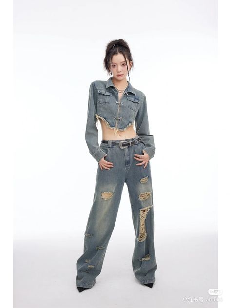 Attention New Jeans Outfit Inspired, Demin On Denim Outfit, Kpop Award Show Outfits, Women's 90s Outfits, Japanese 90s, Fashion Trends Magazine, Japanese Y2k, Japanese Korean Fashion, Outfits 90s