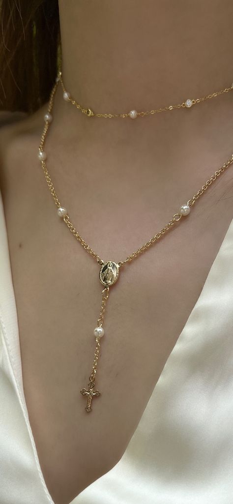 Dainty Rosary Necklace, Gold Necklace Layered Aesthetic, Rosary Necklace Aesthetic, Crucifix Necklace Women, Cross Necklace Aesthetic, Diy Rosary Necklace, Catholic Jewelry Necklace, Manifestation 2024, Types Of Necklaces