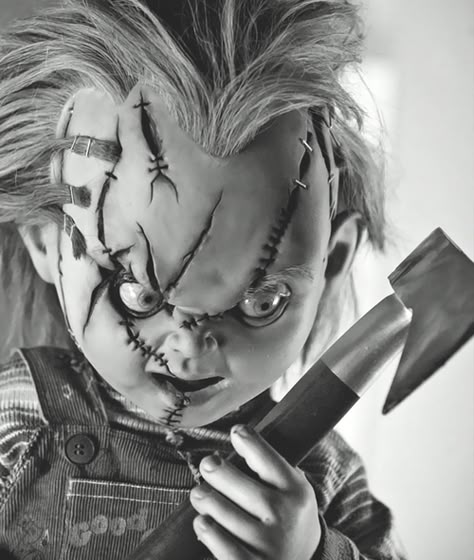 Chucky halloween halloween pictures halloween images halloween ideas chucky childs play Chucky Pictures, Horror Villians, Chucky Tattoo, Child's Play Movie, Chucky Movies, Chucky Halloween, Horror Movie Tattoos, Escape Velocity, Horror Drawing