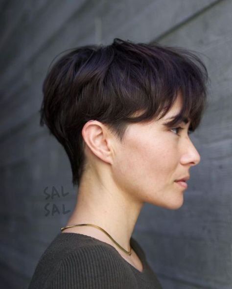 Stunning Textured Pixie for Thick Locks Short Androgynous Haircut, Masculine Haircut For Women, Queer Haircut, Lesbian Hair, Non Binary Haircuts, Androgynous Haircut, Popular Short Haircuts, Undercut Long Hair, Androgynous Hair