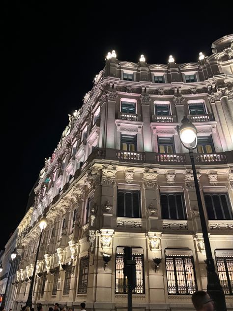 #madrid #spain #mad #madridspain #travel #aesthetic #minimalistic #tumplr #plain #architect #architecture #building #travelling #spanish #night Madrid House, Madrid Spain Aesthetic, Madrid Nightlife, Madrid Aesthetic, Spain Aesthetic, Spanish Music, 2024 Vision, Night City, Madrid Spain