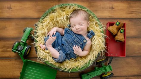 Twins Newborn, Country Baby Boy, Newborn Ideas, Foto Newborn, Baby Boy Pictures, Newborn Pics, Boy Newborn, Baby Boy Photography, Baby Boy Photos