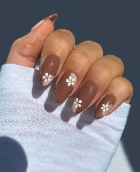 Fall Nails Almond Shape, Kutek Disney, Brown Nails Design, Colourful Nails, Fall Gel Nails, Cute Nails For Fall, Nagel Tips, Smink Inspiration, Casual Nails