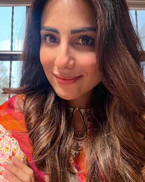 Facebook Ushna Shah, Page Instagram, Beauty, Instagram