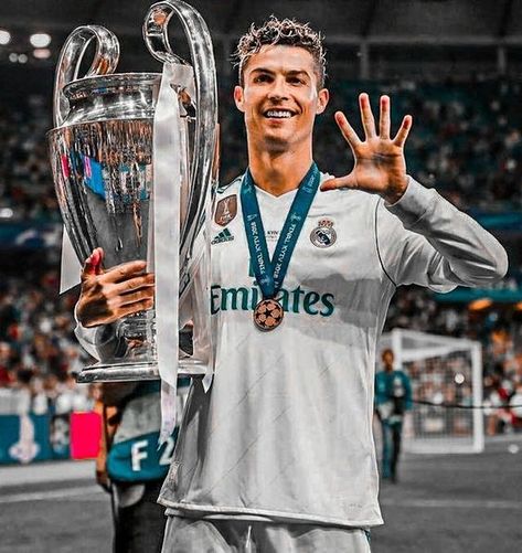 Ronaldo 5 Ucl Wallpaper, Ronaldo Free Kick Wallpaper, Goat Pfp, Cristiano Ronaldo Free Kick, Ronaldo Free Kick, Fb Wallpaper, Real Madrid Cristiano Ronaldo, Cr7 Wallpapers, Real Madrid Wallpapers