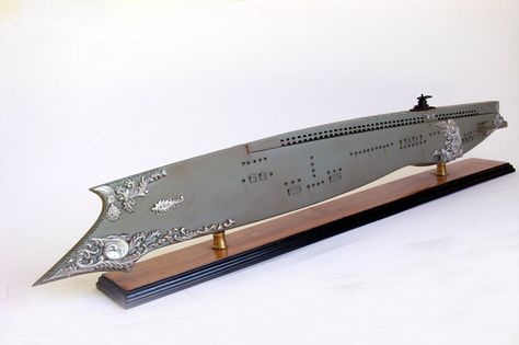 Sam's Blog: League of Extraordinary Gentlemen Movie Nautilus Nautilus Submarine, League Of Extraordinary Gentlemen, Comic Design, The Nautilus, Leagues Under The Sea, Sci Fi Ships, Sci Fi Models, Jules Verne, Boat Design