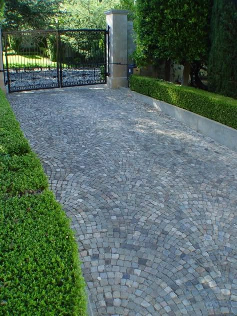 Fan pattern, using antique sandstone mosaic cobblestone, Los Gatos CA Amazing Driveways, Granite Cobblestone, Curb Stone, Cobblestone Patio, Sidewalk Landscaping, Cobblestone Paving, Driveway Entrance Landscaping, Driveway Pavers, Cobblestone Driveway