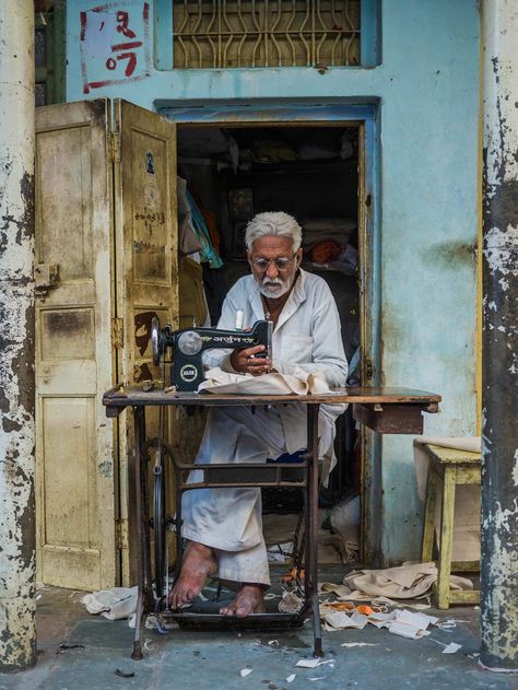 Environmental Portraits Photography, Reference Photos With Background, Human Photography People, Indian People Photography, Old People Photography, Humanity Photography, Composition Drawing, Lotus Flower Pictures, Comic Book Layout