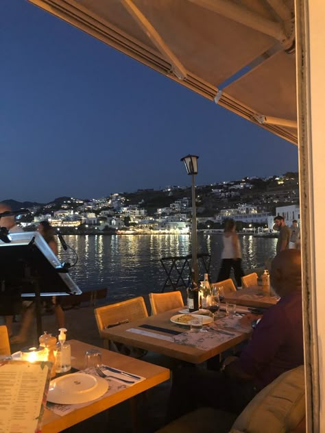 Beach Dinner Restaurant, Beach Restaurant Aesthetic, Albanian Summer, French Presentation, Beach Baddie, Romantic Dinner Ideas, Mykonos Restaurant, Barcelona Party, Beach Europe