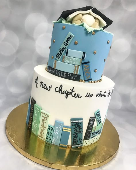 I love them all! #bookcake Book Cakes Ideas, Book Cake Design, Cake Ideas For Book Lovers, Cake For Book Lover, Book Birthday Cake, Birthday Cake For Book Lover, Book Themed Cake, Cakes With Books Theme, Graduation Book Cake