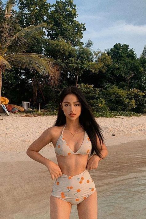 Korean Swimsuit, Swimsuit Aesthetic, Cute Beach Outfits, Swimsuits Outfits, Cute Bathing Suits, Cute Swimsuits, Instagrammer, Girl Body, Swimwear Fashion