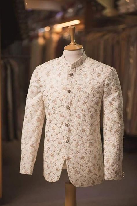 Jodhpuri Suits For Men Wedding Sabyasachi, Prince Coat Wedding Pakistani, Prince Coat Wedding Pakistani Men, Engagement Dress For Groom, Short Kurta For Men, Indian Wedding Suits Men, Jodhpuri Suits, Suit For Men Wedding, Jodhpuri Suits For Men