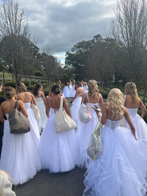 Deb Photography Ideas, White Cotillion Dresses Debutante, White Deb Dresses, Debutante Dresses Aesthetic, Debutant Ball Aesthetic, Debutante Dresses Australia, Deb Ball Aesthetic, Debutante Photoshoot, Deb Dresses Australia