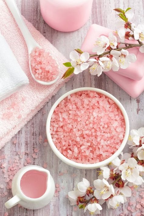 Think Pink - Salvaged Inspirations Spa Materials, Salt Bath Benefits, Pretty Bath, Salt Benefits, Orange Front Doors, Bath Benefits, Himalayan Salt Bath, Massage Dos, Christmas Diy Gifts