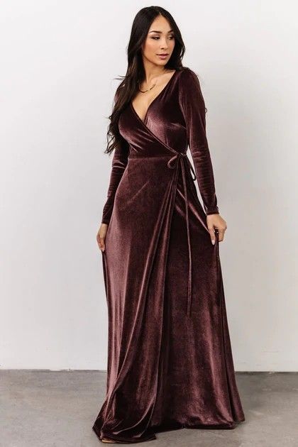 Velvet Abaya, Hogwarts Professors, Beautiful Maternity Dresses, Brooklyn Winery, Wrap Dress Styles, Rose Taupe, Fall Bridesmaid Dresses, Pregnancy Belly, Velvet Wrap Dress