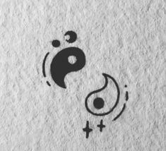 Doodles on Pinterest Maching Tattoos Brother Sister, Cute Yin Yang Tattoo, Tiny Matching Tattoos Couple, Unique Ying Yang Tattoo, Tattoos Mountains, Tiny Matching Tattoos, Jing Y Jang, Matching Friend Tattoos, Ying Yang Tattoo