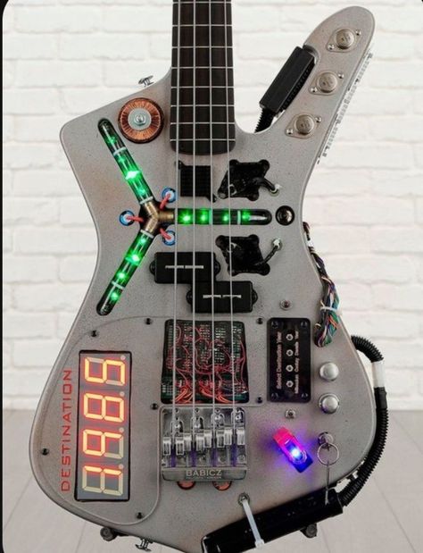 Geek Furniture, Sick Guitars, Guitar Ideas, Electric Guitar Design, Guitar Kids, Guitar Obsession, Custom Electric Guitars, New Retro Wave, Cool Electric Guitars