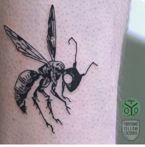 Tarantula Hawk Wasp Tattoo, Traditional Wasp Tattoo, Tarantula Tattoo For Women, Creepy Bug Tattoo, Wasp Tattoos, Wasp Tattoo Design, Wasp Drawing, Jumping Spider Tattoo, Bug Tattoo Ideas