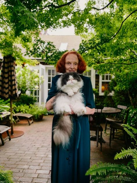 Grace Coddington’s guide to the Hamptons Grace Coddington, Seaside Home, Coffee Prices, Craig Mcdean, Stella Tennant, Patrick Demarchelier, Party Frocks, Nicky Hilton, Win Or Lose