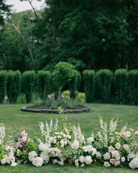 Married in the garden 💕 P.s- lucky for you we can bring the garden anywhere you choose to have your wedding 🪄🌸😍 ________________ Wedding floral designer, New England wedding, spring wedding, modern luxury bride, estate wedding, garden wedding, over the moon, wedding photography #weddingflorals #weddingphotos #newenglandwedding #bostonweddings #mainewedding #capecodweddings #newportriwedding #floraldesign #floralinspiration #floralinstallation #weddinginspiration #modernbride #luxeweddin... Over The Moon Wedding, Atlanta Botanical Gardens Wedding, Garden Estate Wedding, Atlanta Botanical Gardens, English Countryside Wedding, Newport Ri Wedding, Reception Tablescapes, Atlanta Botanical Garden, Garden Estate