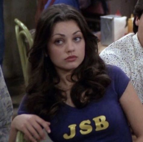 Mila Kunis Icons, Jackie Burkhart Icons, Jackie That 70s Show, Jackie Burkhart, 70s Show, 70s Inspired Fashion, That 70s Show, Mila Kunis, New Girlfriend