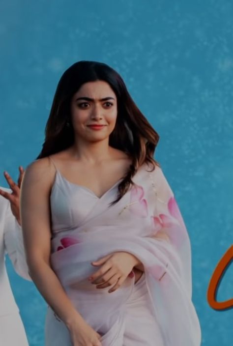 Rasmika Mandana Saree, Rashmika Mandana Saree Pics, Rashmika Saree, Rashmika Mandana Hot Pics, Rashmika Mandana Saree, Indian Dresses For Women, Stylish Actresses, Wedding Saree Blouse Designs, Anarkali Dress Pattern