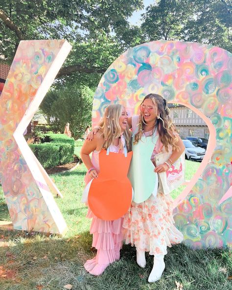 Chi Omega Psi at University of Arkansas Bid Day Mermaid Bid Day, Recruitment Themes, Sorority Bid Day, Bid Day Themes, University Of Arkansas, Spirit Week, Chi Omega, Sorority Life, Bid Day