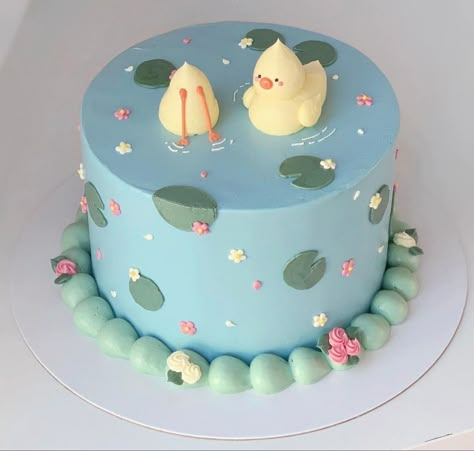 Tort Hello Kitty, Pond Cake, Cake Instagram, Duck Cake, Fondant Cake Designs, Tiny Cakes, Cupcake Cake Designs, Spring Cake, Funny Birthday Cakes