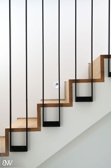 Modern Indoor Stairs, Scandinavian Staircase Design, Creative Stairs For Small Spaces, Stairs With No Railing, Glass Staircase Railing Modern, Cool Staircases, Modern Railings For Stairs, Railing Stairs Design, Modern Handrails For Stairs