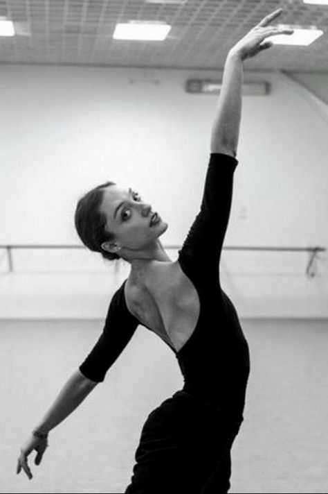 2024 Photoshoot, Dance Aesthetic, Rudolf Nureyev, Adult Ballet, Ballet Beauty, Dance Photography Poses, Ballet Poses, Ballet Inspiration, Ballet Photos