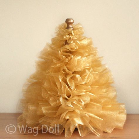 DIY Tulle Christmas Tree Tulle Tree, Tulle Christmas Trees, Tulle Crafts, Trees Diy, Diy Tulle, Holiday Tablescape, Get Ready For Christmas, Christmas Hats, Holiday Tablescapes