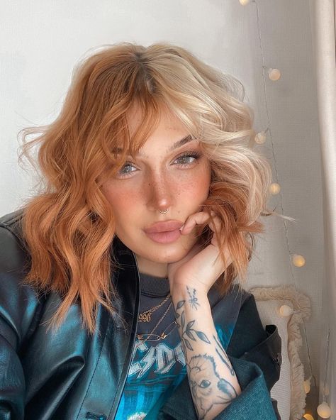 Mae 🐉 メイ on Instagram: “a ~*natural*~ look + new bangs 🦋” Red And Blonde Split Dye, Orange To Blonde Hair, Half And Half Hair, Split Dyed Hair, Red Blonde Hair, Long Hai, Dyed Red Hair, Dyed Blonde Hair, Split Hair