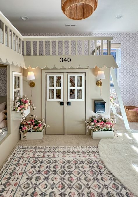 A little girls heaven with built in bunks and playhouse Also used Beddys on the beds, the Chloe, use SAVANNAHKAY for a discount! Playhouse Bedroom, Bunk Beds Built In, New Palace, Built In Bunks, Twinkle Star, Beautiful Memories, Diy Bed, Play Houses, New Room