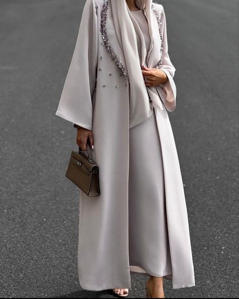 Luxury Abaya, Kaftan Women, Fashion Abaya, Abaya Designs Latest, Abaya Fashion Dubai, Dubai Abaya, Long Sleeves Dress, Mode Abaya, Muslim Fashion Hijab