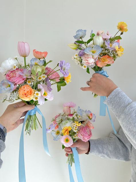 Bouquets – Two Whimsical Florists Spring Wedding Bridesmaids Bouquet, Colorful Boho Wedding Flowers, Whimsical Flower Bouquet Wedding, Bridesmaids Bouquets Wildflowers, Small Colorful Bridesmaid Bouquet, Pastel Colour Bouquet, Garden Style Flower Arrangement Wedding, Pastel Spring Wedding Bouquet, Colourful Pastel Wedding Flowers