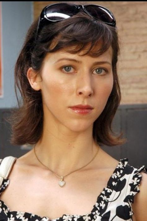 Sophie Hunter Face Studies, Sophie Hunter, Theatre Director, Sherlock Cast, Benedict Sherlock, Shy People, Mothering Sunday, Heart Face Shape, Long Neck