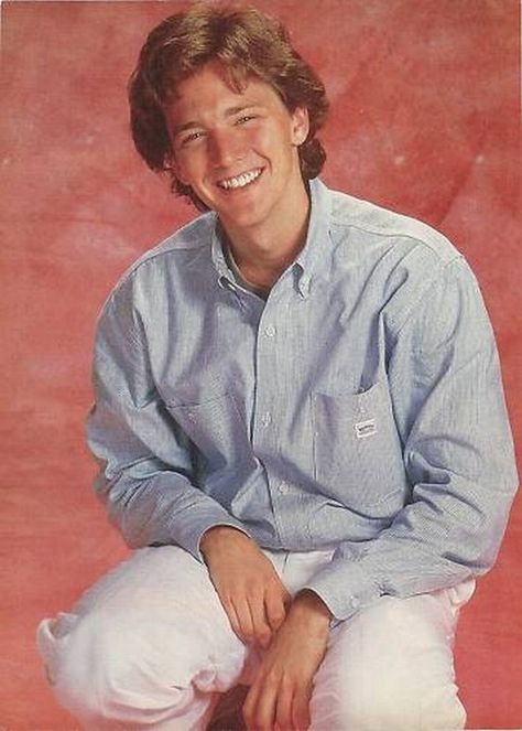 Andrew McCarthy.  So 80s!! Blane Mcdonough, Mannequin Movie, The 80s Aesthetic, 80s Posters, Estelle Getty, 80’s Men, 80s Actors, Andrew Mccarthy, Brat Pack