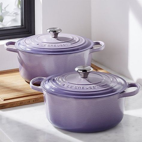 Purple Kitchen Accessories, Lavender Kitchen, House In The Hamptons, Le Creuset Kitchen, Le Creuset Cookware, Purple Kitchen, Dutch Ovens, Gadgets Kitchen Cooking, Cast Iron Dutch Oven