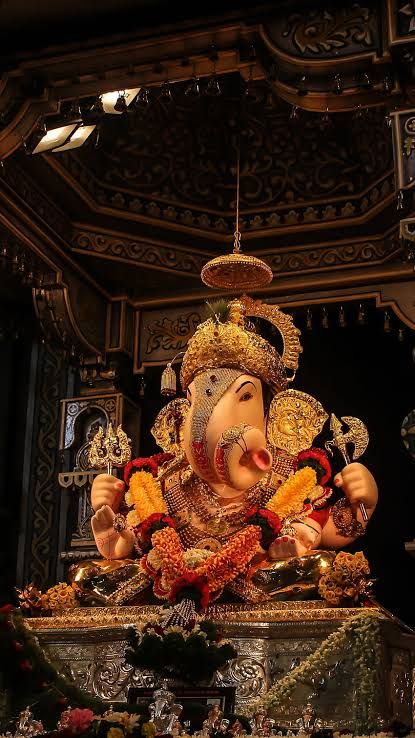 Dagdusheth Halwai History Dagdusheth Ganpati Hd Images, Little Ganesh, Ganpati Images, Ganesh Pic, Dagdusheth Ganpati, Photos Of Ganesha, Ganpati Bappa Wallpapers, Baby Birthday Photoshoot, Ganpati Bappa Photo