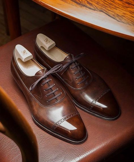 Erik Gederberg on Instagram: “This could be the greatest round last, ever. Yohei Fukuda MTO @yoheifukudashoemaker” List Of Styles, Alligator Dress Shoes, Popular Shoe, Official Shoes, Brown Oxford Shoes, Mens Dress Outfits, Black Oxford Shoes, Cap Toe Shoes, Men Dress Shoes