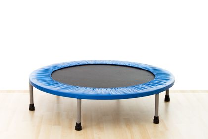 High-impact exercises like running, jumping rope, and rebounding (jumping on a mini trampoline) kick your lymphatic system into gear! Trampoline Exercise, Last 10 Pounds, Rebounder Trampoline, Fitness Trampoline, 30 Diet, Rebounder Workouts, Backyard Trampoline, Indoor Trampoline, Trampoline Workout