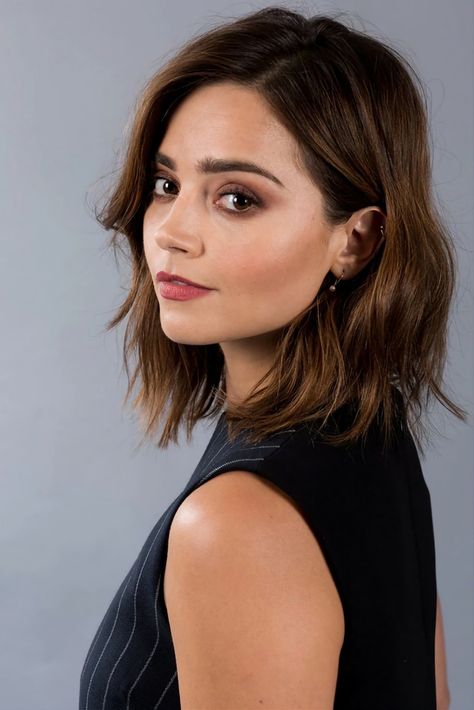 Jenna Coleman, Beautiful Actress Jenna Coleman Hair, Jenna Coleman Style, Square Face Hairstyles, Jenna Louise Coleman, Jenna Coleman, Square Faces, Favorite Hairstyles, Short Blonde Hair, Length Hair