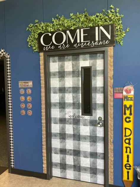 Classroom Decor Door Ideas, Brick Classroom Decor, Ela Classroom Decor Elementary, Farmhouse Bulletin Board, Teacher Desk Area, Garden Theme Classroom, Guidance Office, Black And White Classroom, Classroom Vibes