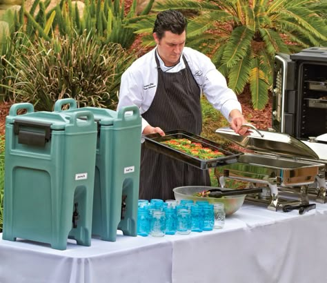 Autumn is upon us and that means catering menus and venues will change along with the weather. Keep your catering operation running smoothly and successfully with a few of Cambro’s tried and true products, and some newer items that will positively impact your business. Eagles Tailgate, Meal Prep Business, Food Truck Trailer, Home Catering, Catering Supplies, Grazing Table, Catering Menu, Fall Events, Catering Companies